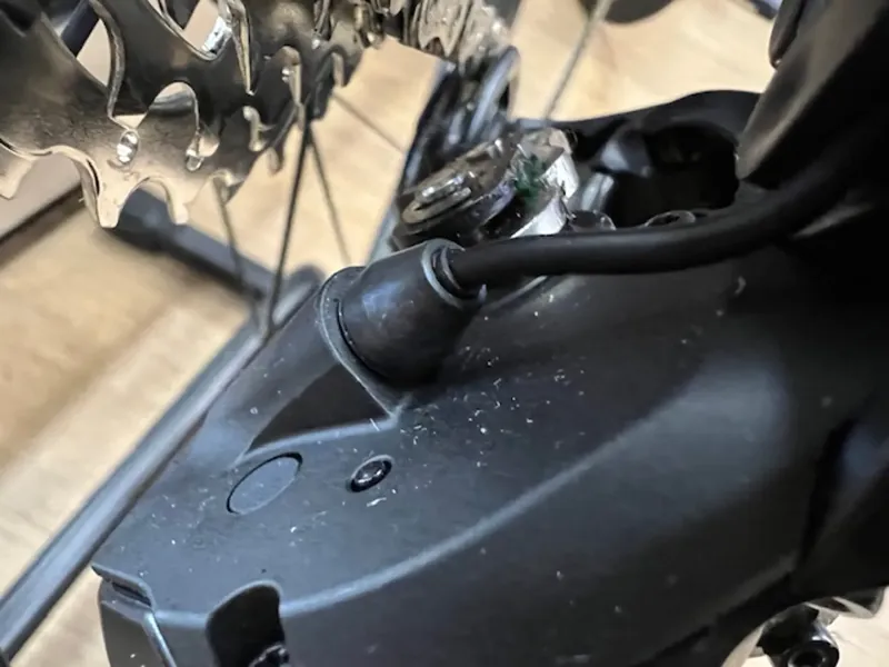 Shimano Rear Derailleur Boot RD-R9250 for Di2 wire in Black-1